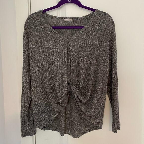 URBAN OUTFITTERS long sleeve - Picture 1 of 4